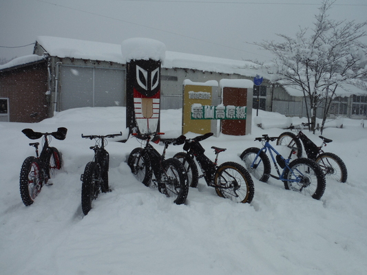 ファットバイクで雪遊び　２０１６　_c0132901_1836244.jpg