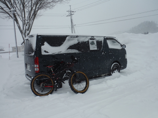 ファットバイクで雪遊び　２０１６　_c0132901_18372926.jpg