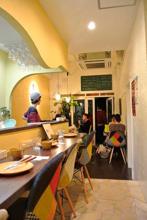 【イースト通りガレット専門店・・・「ガレット cafe すきまのじかん L\'heure vide」(山梨・甲府)】_a0005436_13231239.jpg