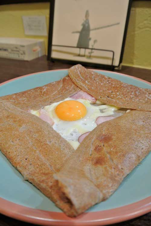 【イースト通りガレット専門店・・・「ガレット cafe すきまのじかん L\'heure vide」(山梨・甲府)】_a0005436_13361828.jpg