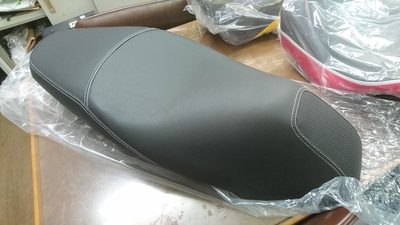 現行PCXにバイクザシートインサイド_e0114857_21461569.jpg
