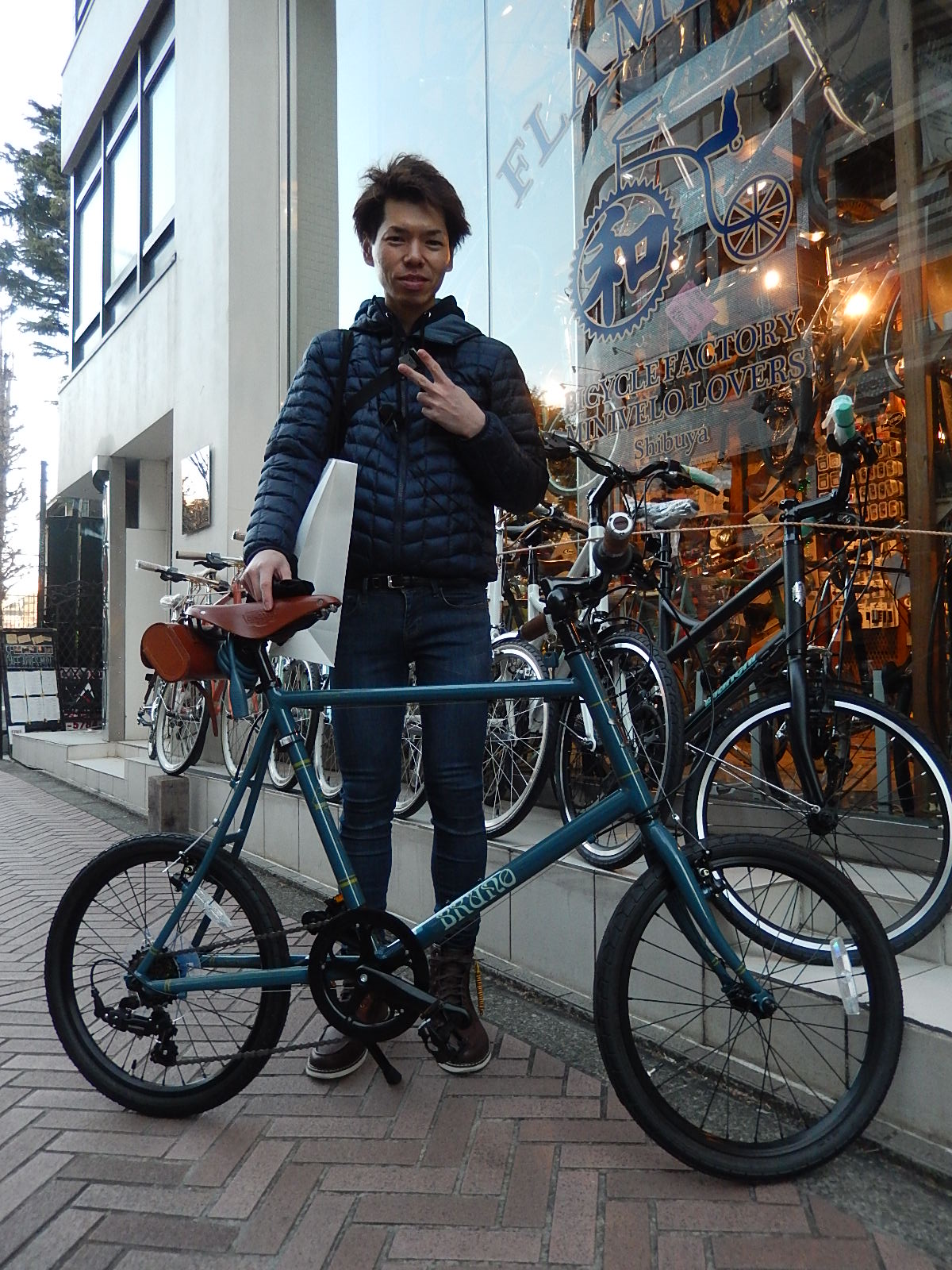 1月24日　渋谷　原宿　の自転車屋　FLAME bike前です_e0188759_1818211.jpg