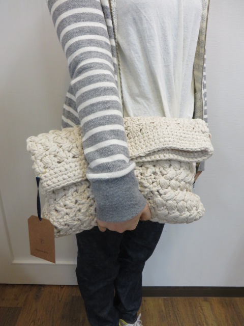 トゥデイフルTODAYFUL 11611015 Patchwork Knit Clutch_e0076692_16404965.jpg