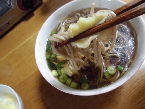 私の作った海老天そばと温玉かけごはん_c0118393_17522784.jpg