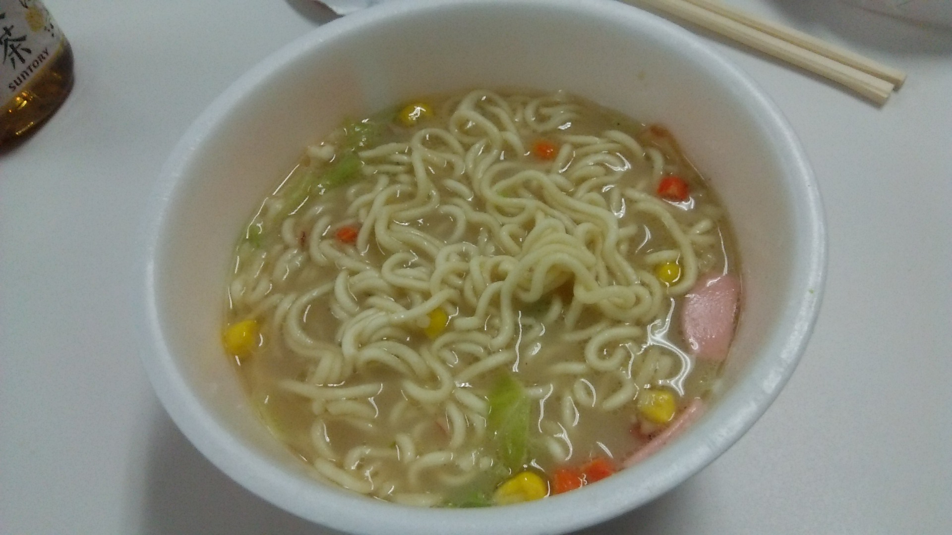 味のマルタイ「長崎ちゃんぽん」（カップ麺）_c0212604_163558.jpg