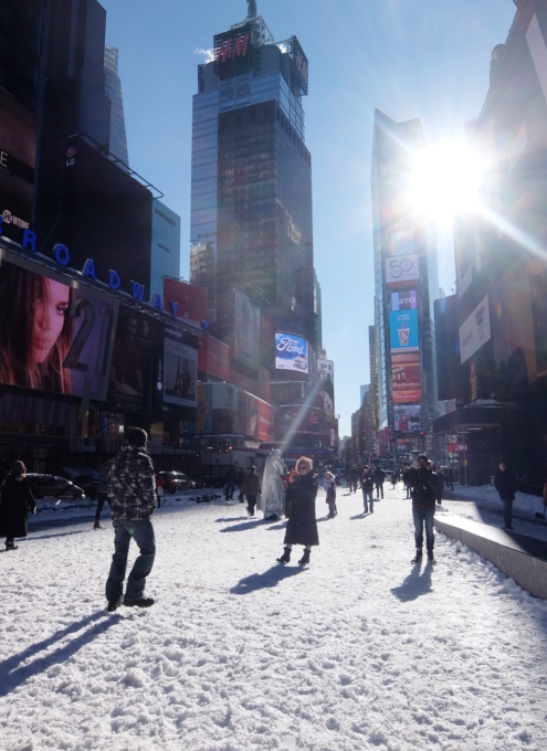 大雪翌日のニューヨーク、タイムズ・スクエアの様子_b0007805_9543959.jpg
