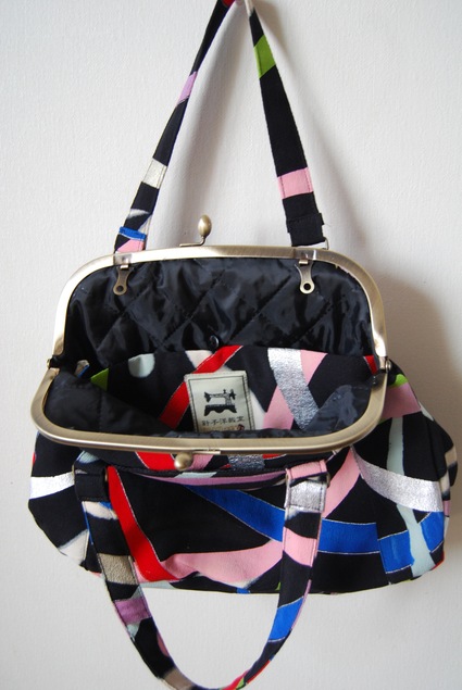 着物リメイク.大きながま口bag_d0127925_1022073.jpg