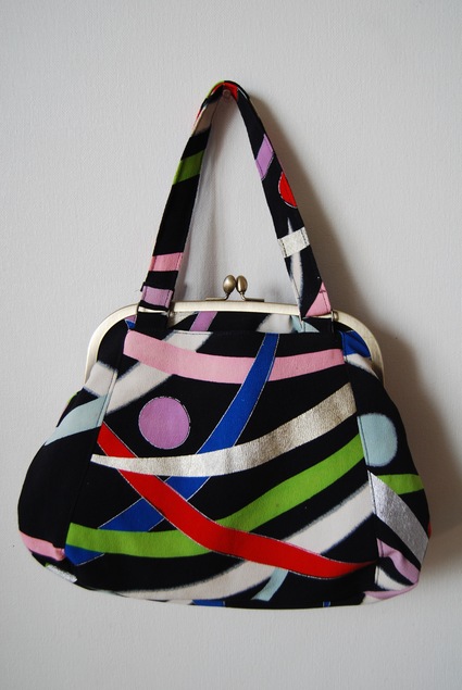 着物リメイク.大きながま口bag_d0127925_1023360.jpg