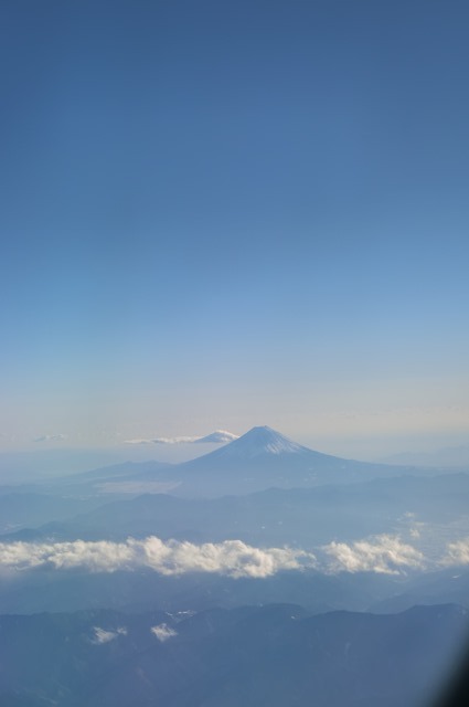 藤田八束のIBEXでの旅:IBEXで仙台から大阪へ、心地よさに癒され輝く富士山、最高!!_d0181492_21314095.jpg