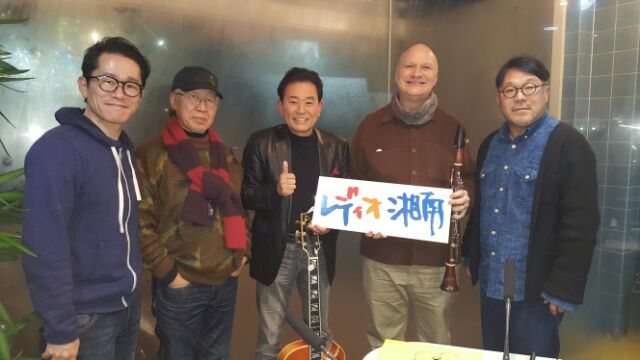 盛春の微笑みーレディオ湘南生ライブ成功!_e0119092_9291523.jpg