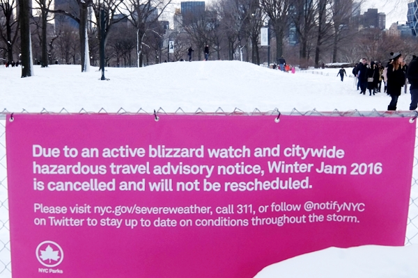 大雪翌日のNY、白銀のセントラルパークへ!!!_b0007805_554291.jpg