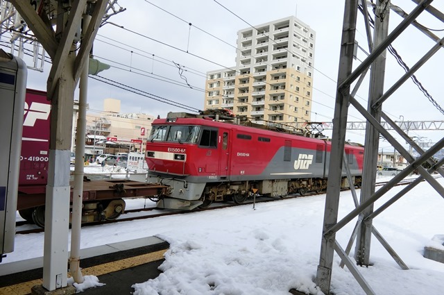 藤田八束の鉄道写真失敗集@鉄道写真失敗集・・・あまりの悲しさで記録に残すことにしました、冬の貨物列車写真_d0181492_12014033.jpg