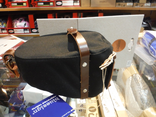 ブルックス新製品&再入荷_c0132901_20305038.jpg
