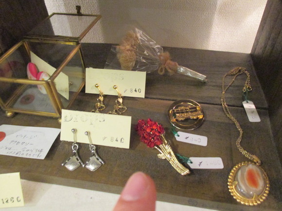 ヴィンテージブローチ。_d0256914_0114031.jpg