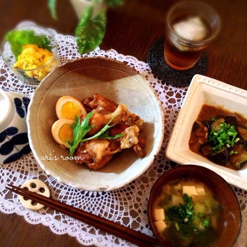 ウッドブラインドに憧れて。と、sarasa designさんの水切りカゴがぁ!…と昨日の晩ごはんは手羽元のさっぱり煮!_a0341288_17262760.jpg