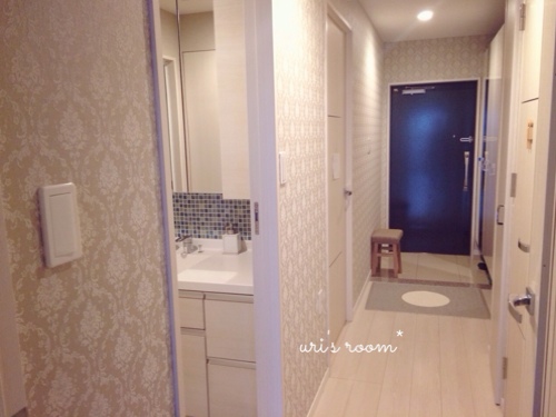 息子の部屋にミラーを設置。小学生男子も身だしなみが大切(´∀`)_a0341288_17275804.jpg