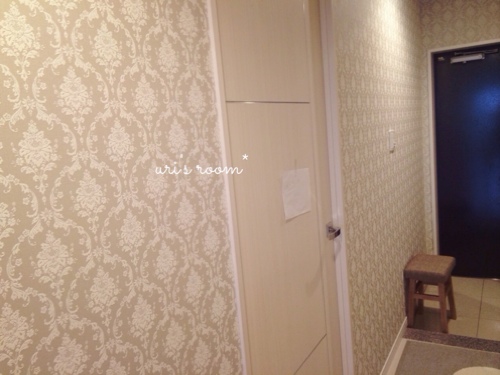 息子の部屋にミラーを設置。小学生男子も身だしなみが大切(´∀`)_a0341288_17275863.jpg
