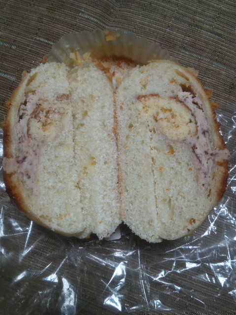 ブランジェリーケン 柚子といちごのチーズケーキ_f0076001_2242384.jpg