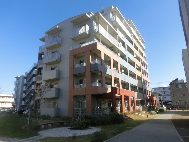 富士市でも検討が必要 建設水道委員会で沼津市の「市営住宅への民間活力導入」を視察_f0141310_8225257.jpg