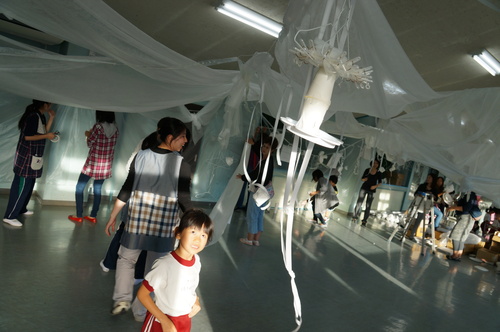 アーティストがやってくる!in北部幼稚園_e0201681_1828408.jpg