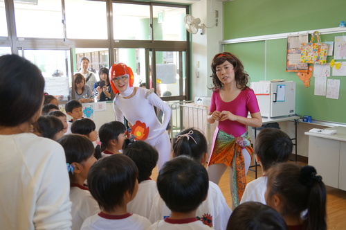 アーティストがやってくる!in北部幼稚園_e0201681_18452945.jpg