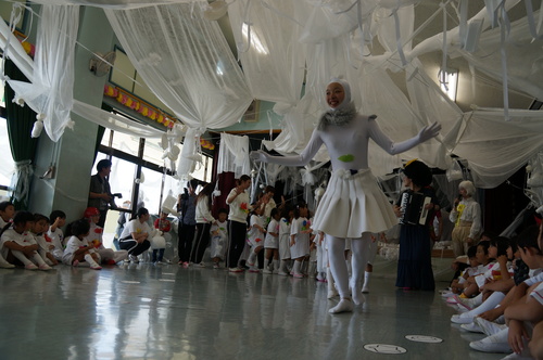 アーティストがやってくる!in北部幼稚園_e0201681_19264634.jpg