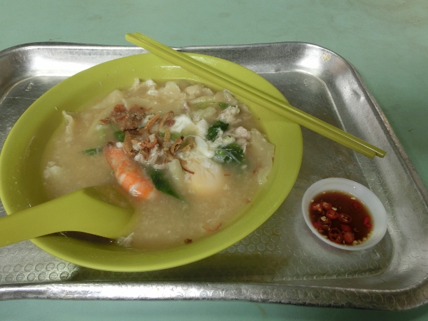 マイルドスープのびろびろ麺(Toa Payoh Lor8 BLK210 FC)_d0131068_6192630.jpg