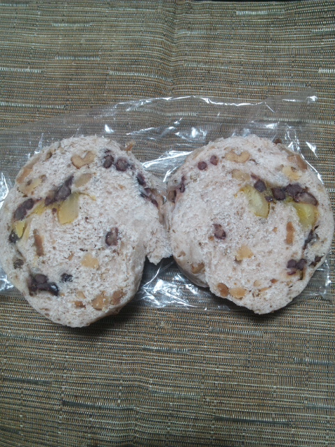 ブランジェリーケン 栗きんとん大納言ナッツ_f0076001_22355925.jpg