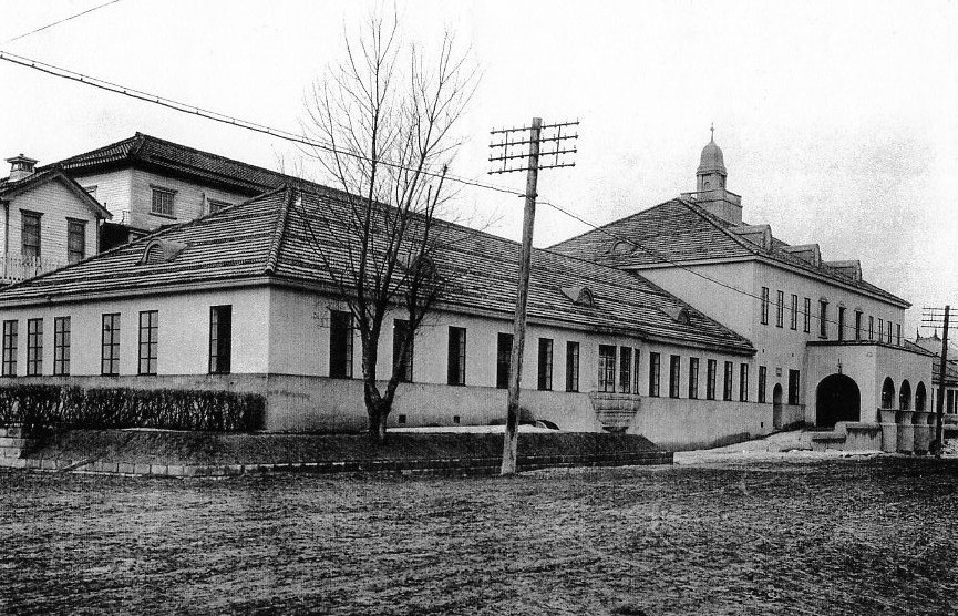 函館区立病院外来診療棟(建築家・関根要太郎函館作品再訪、その2)_f0142606_247625.jpg