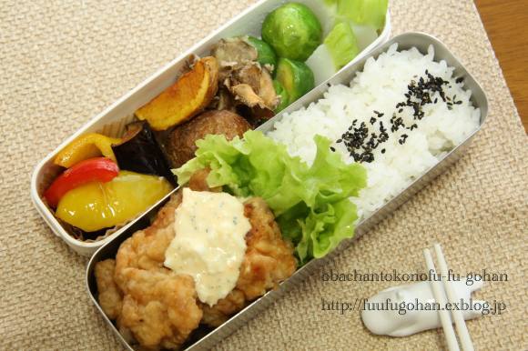 チキン南蛮弁当(お野菜もたっぷりです)_c0326245_11563539.jpg