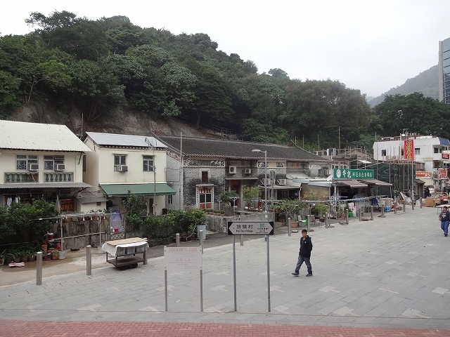 香港文化博物館への帰り道 _b0248150_09232042.jpg