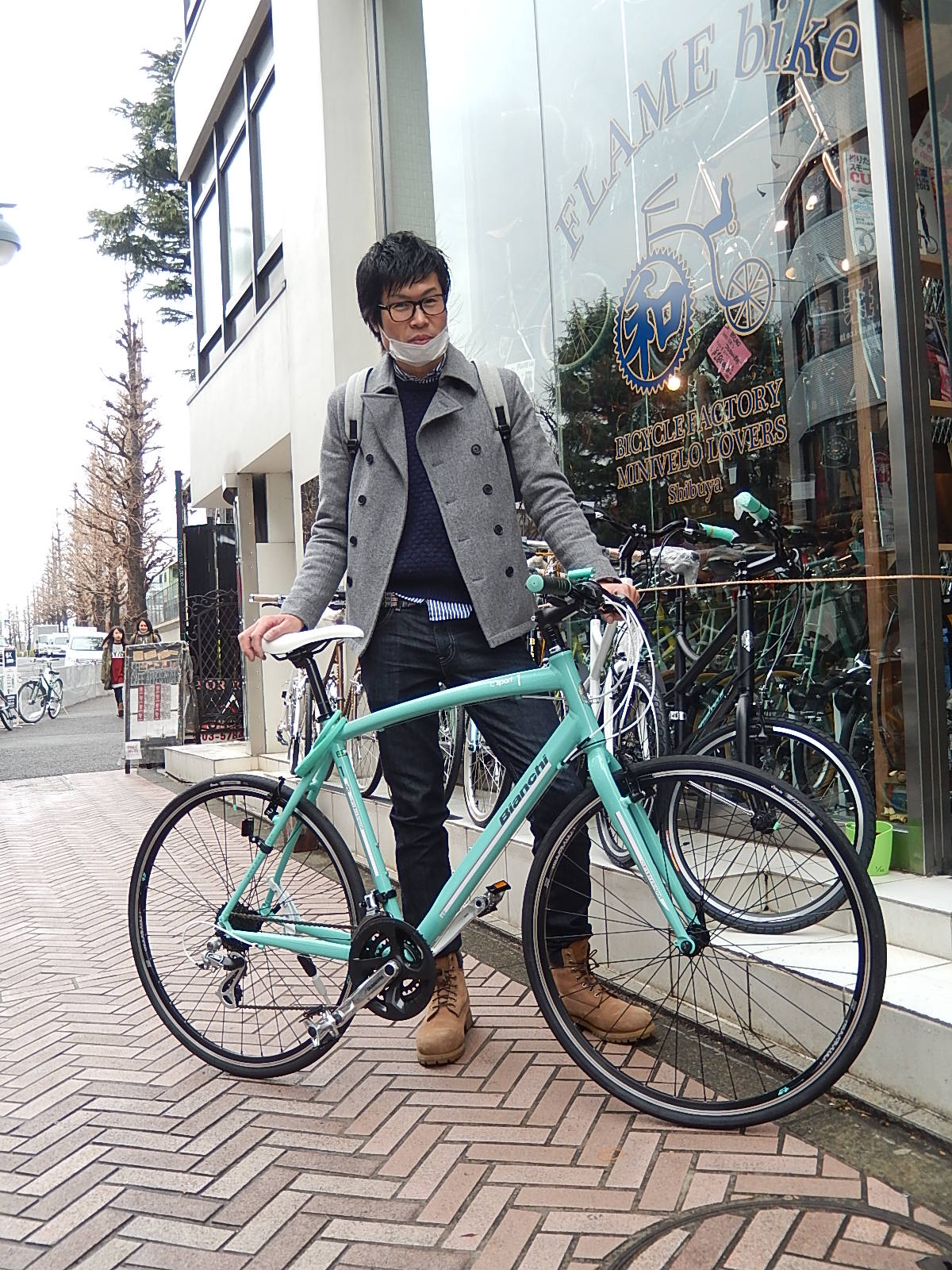 1月30日 渋谷 原宿 の自転車屋 FLAME bike前です_e0188759_183472.jpg