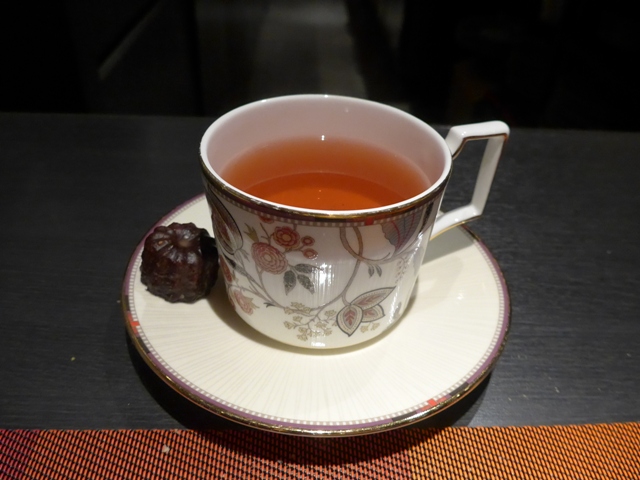 麻布十番「エクアトゥール」へ行く。_f0232060_19524571.jpg