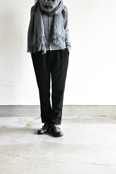 GRANDMA MAMA DAUGHTER 2-Tuck Stretch Pants (Black)_d0120442_1315061.jpg