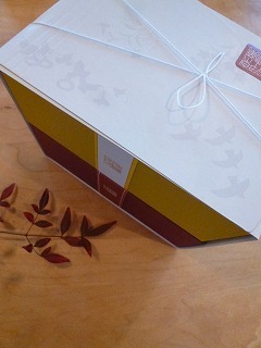 Wagashi 申のパッケージとおもたせ♪_a0165160_11162602.jpg