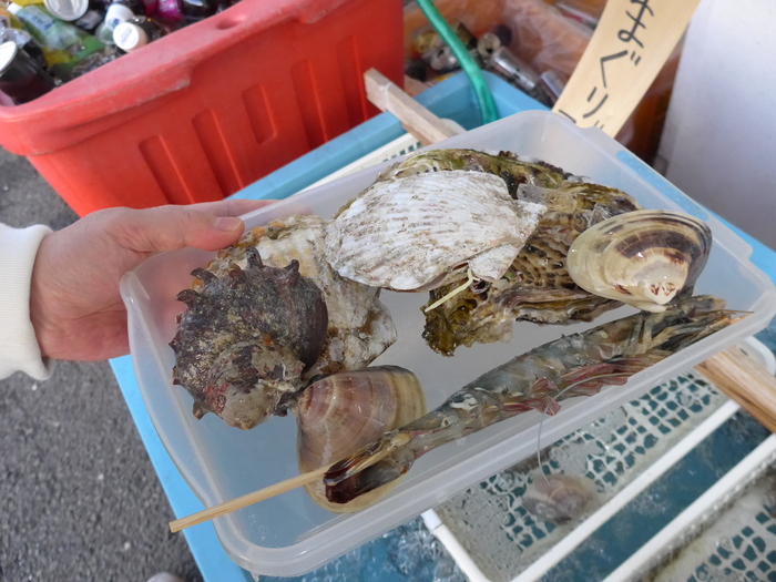 大洗海鮮市場で貝を思いっきり焼く。_f0232060_12332117.jpg