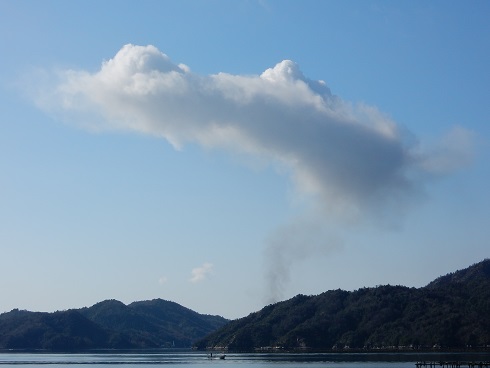 雲かと思えば煙。その他火災とは…_e0175370_2154487.jpg