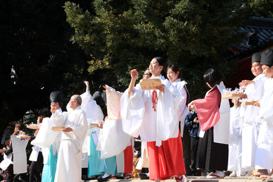 鬼やらい 石清水八幡宮_e0048413_2183949.jpg