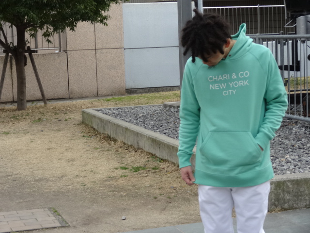 CHARI＆CO NYC HOODIE TEXT LOGO ！！_c0197972_161866.jpg