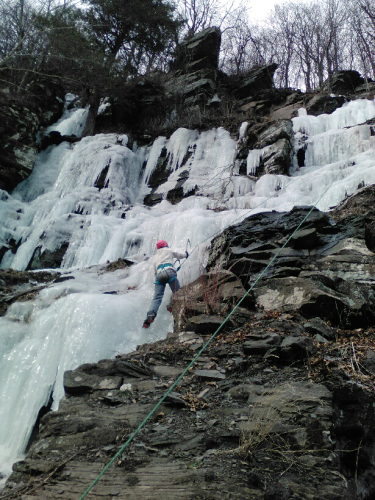 Ice climbing at Catskills / West kill_d0204189_13352563.jpg