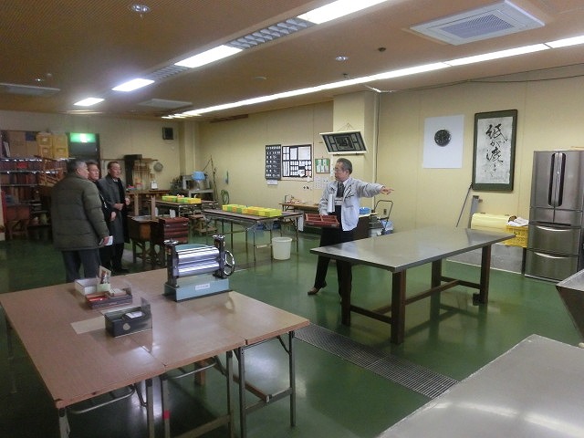 四国中央市(愛媛県)の「世界一効率的な製紙工場」と「紙のまち資料館」_f0141310_7371558.jpg
