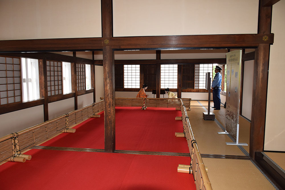 白鷺の天守閣がよみがえった姫路城を歩く。　その５　～西の丸～_e0158128_20110276.jpg