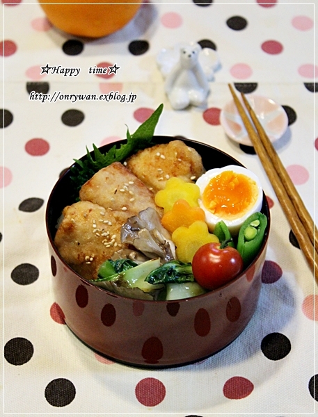 油淋鶏でのっけ盛り弁当♪_f0348032_19551418.jpg