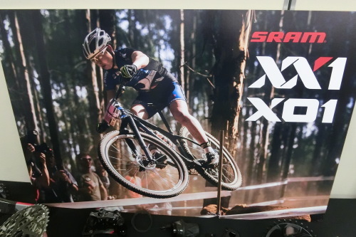 スラム レッドe 発表!_b0332867_15150475.jpg