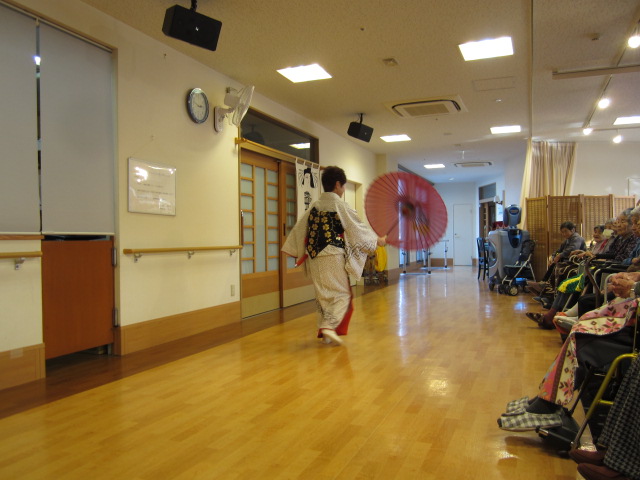 日本舞踊_e0191174_19385655.jpg