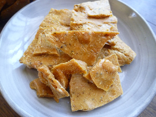 HAMAKUA Kona Coffee Macadamia Nut Brittle_c0152767_1652996.jpg