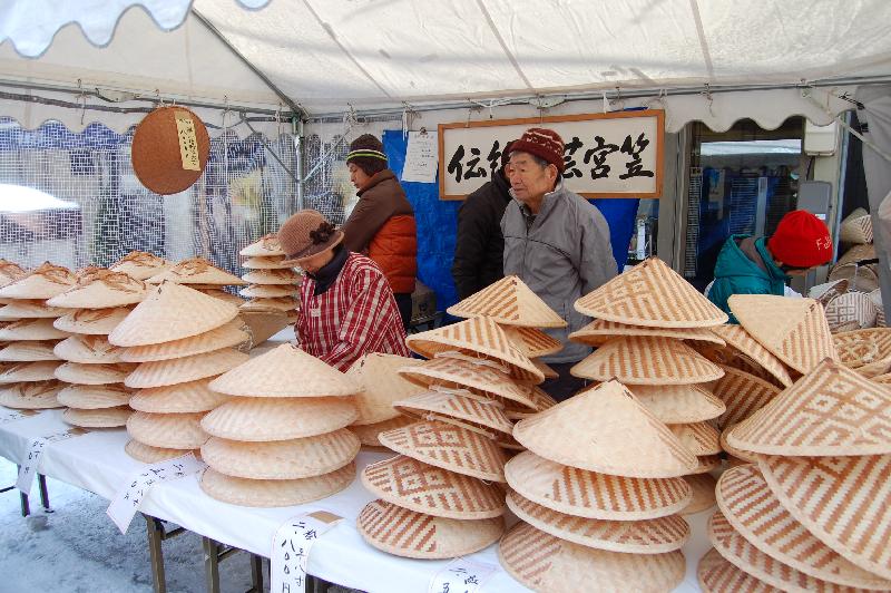飛騨高山二十四日市 5 （宮笠と有道杓子） : 新・四季彩日記