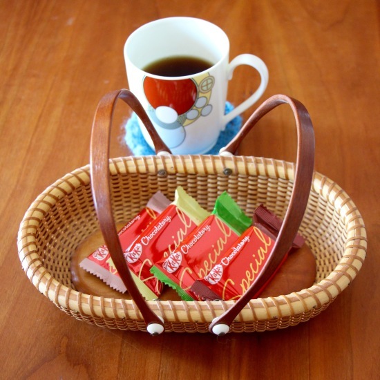 Special KitKat in Nantucket Basket Tray_f0197215_14033975.jpg