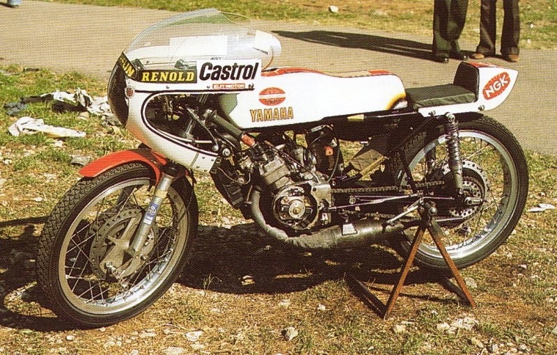 ヤマハ ファクトリーロードレーサー 125cc : YDS CLUB