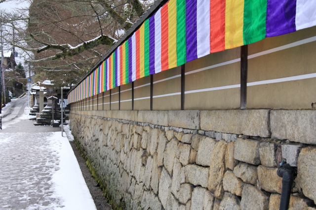 雪の石山寺へ_b0055171_1444985.jpg